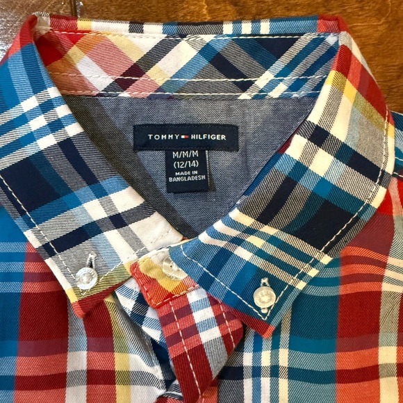 Tommy Hilfiger kids button up shirt - Picture 2 of 4